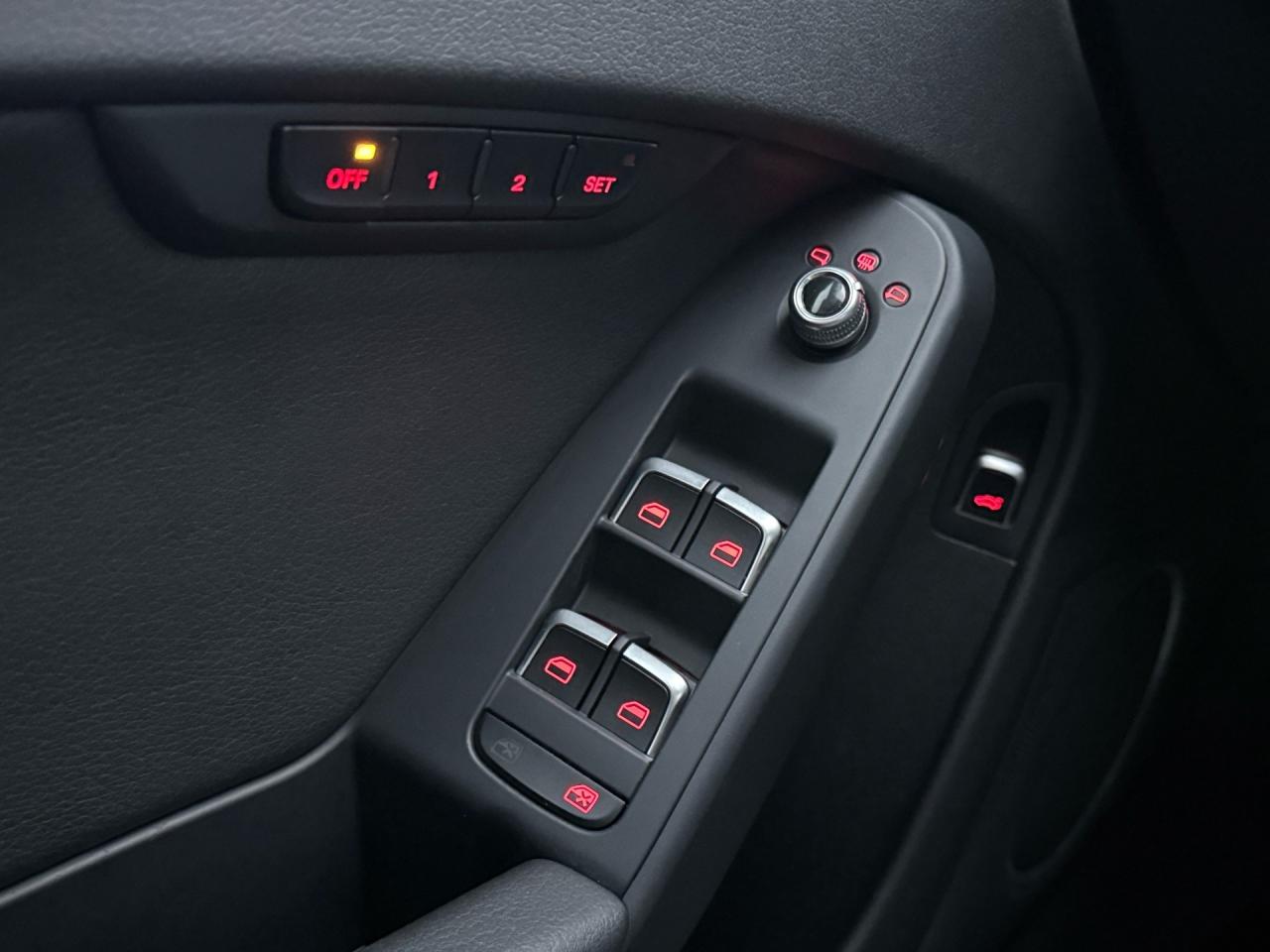 2016 Audi A4 Technik plus quattro  ACCIDENT FREE CERTIFIED Photo