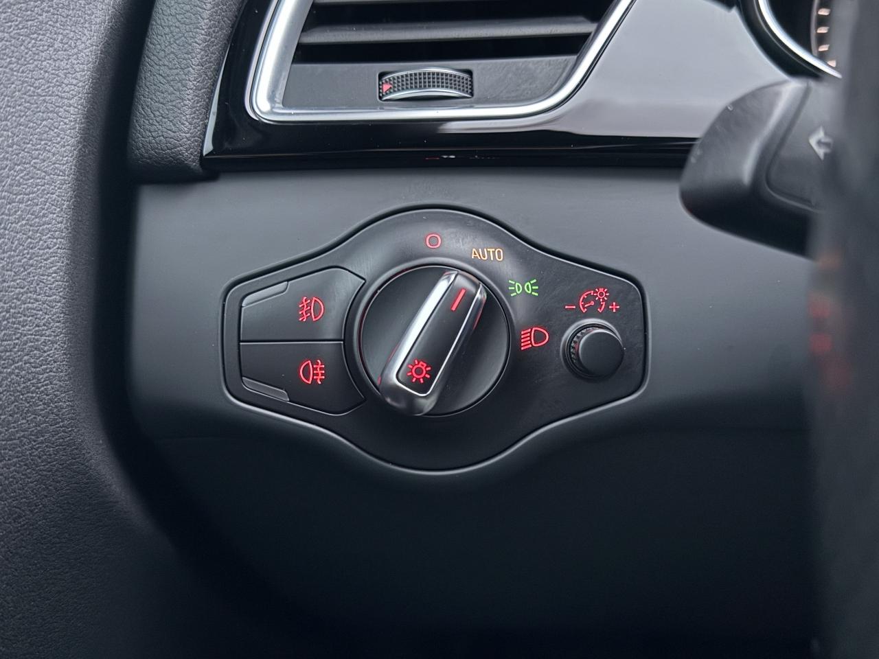 2016 Audi A4 Technik plus quattro  ACCIDENT FREE CERTIFIED Photo