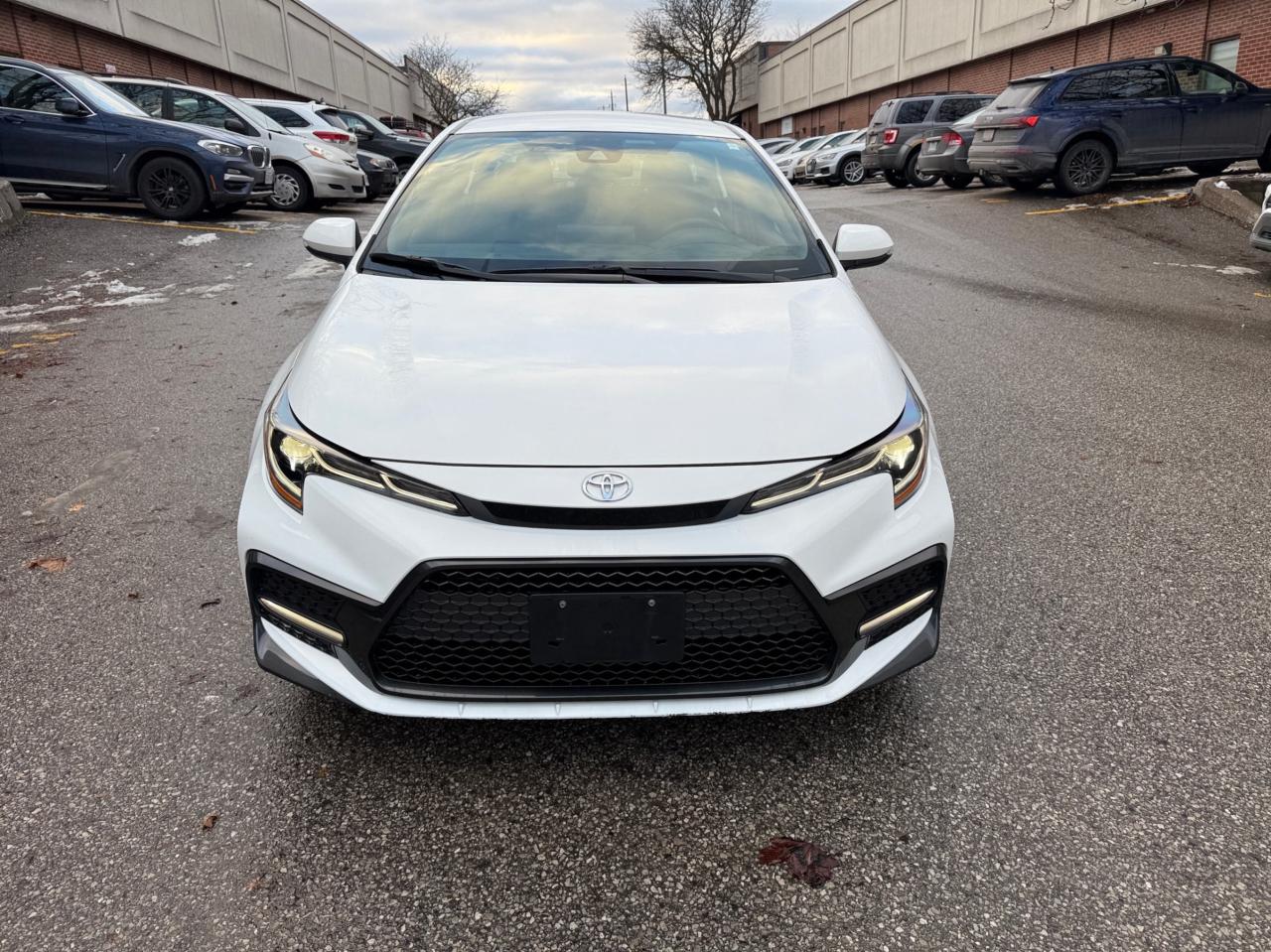 2021 Toyota Corolla SE , ONE OWNER , LOW MILEAGE Photo