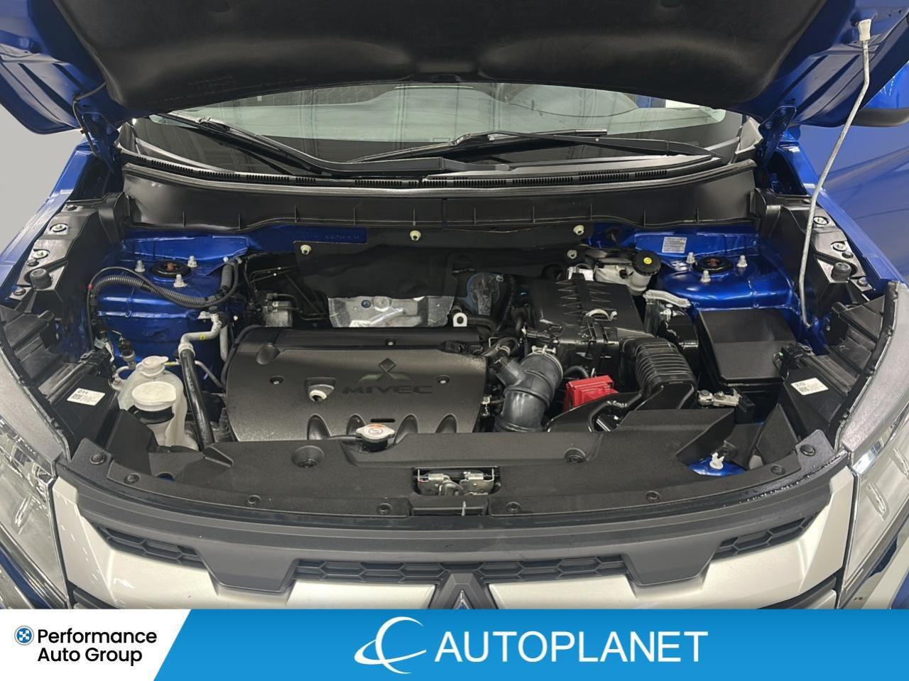 2023 Mitsubishi RVR ES 4x4, Apple CarPlay, Heated Seats! Photo