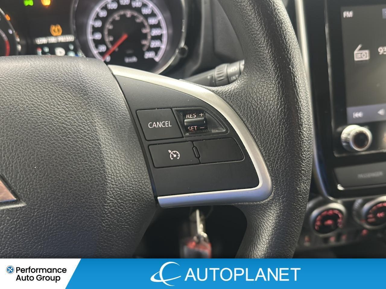 2023 Mitsubishi RVR ES 4x4, Apple CarPlay, Heated Seats! Photo