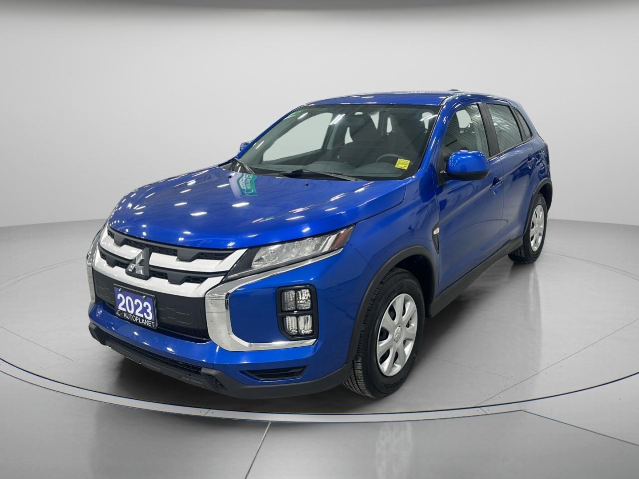 2023 Mitsubishi RVR ES 4x4, Apple CarPlay, Heated Seats! Photo