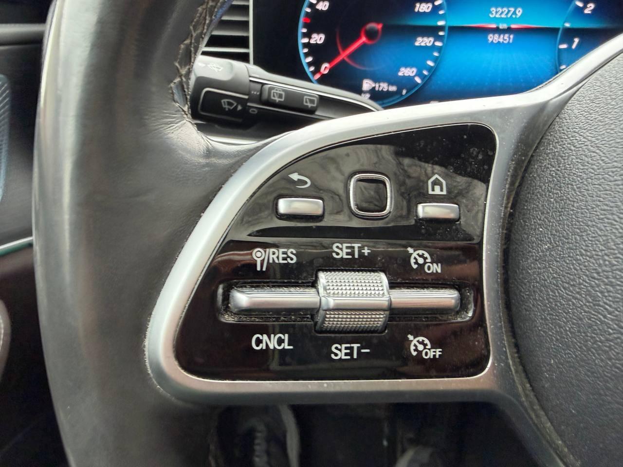 2020 Mercedes-Benz GLE-Class GLE 450 4MATIC SUV Photo