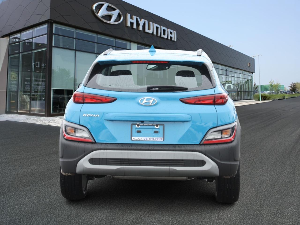 2023 Hyundai KONA 2.0L Preferred FWD / Heated Seats / Blind Spot Photo4