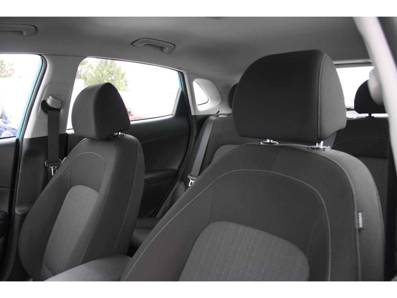2023 Hyundai KONA 2.0L Preferred FWD / Heated Seats / Blind Spot Photo