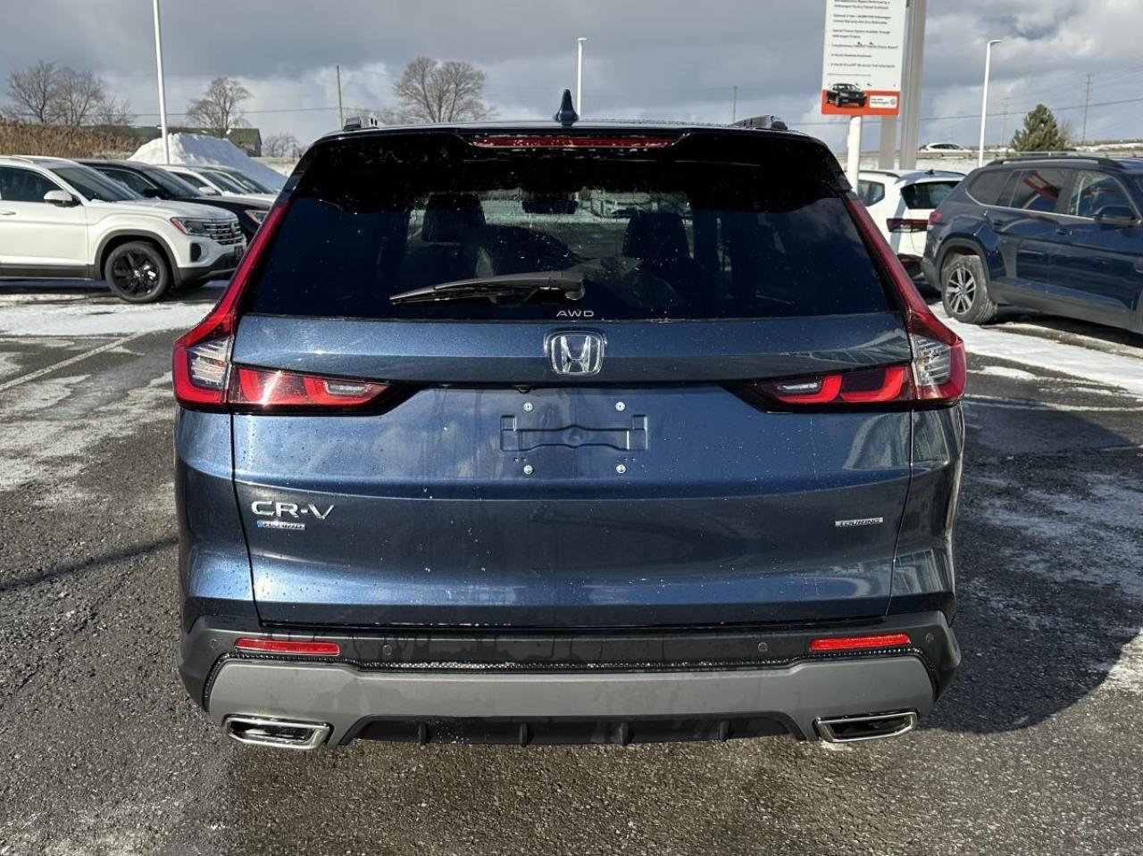 2024 Honda CR-V Hybrid Touring AWD - 1 OWNER Photo