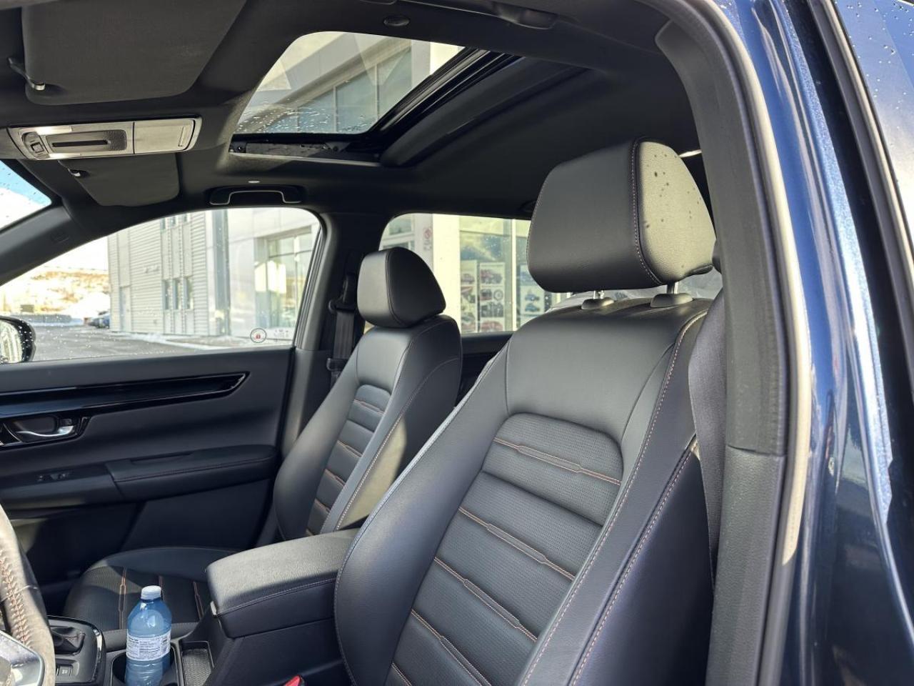 2024 Honda CR-V Hybrid Touring AWD - 1 OWNER Photo