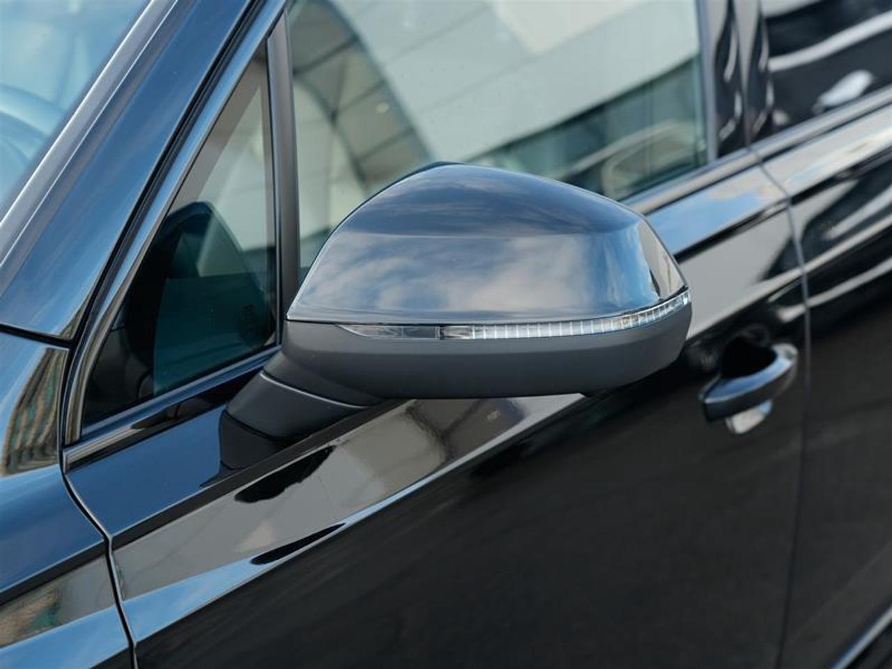 2022 Audi Q7 55 3.0T Technik quattro 8sp Tiptronic Photo