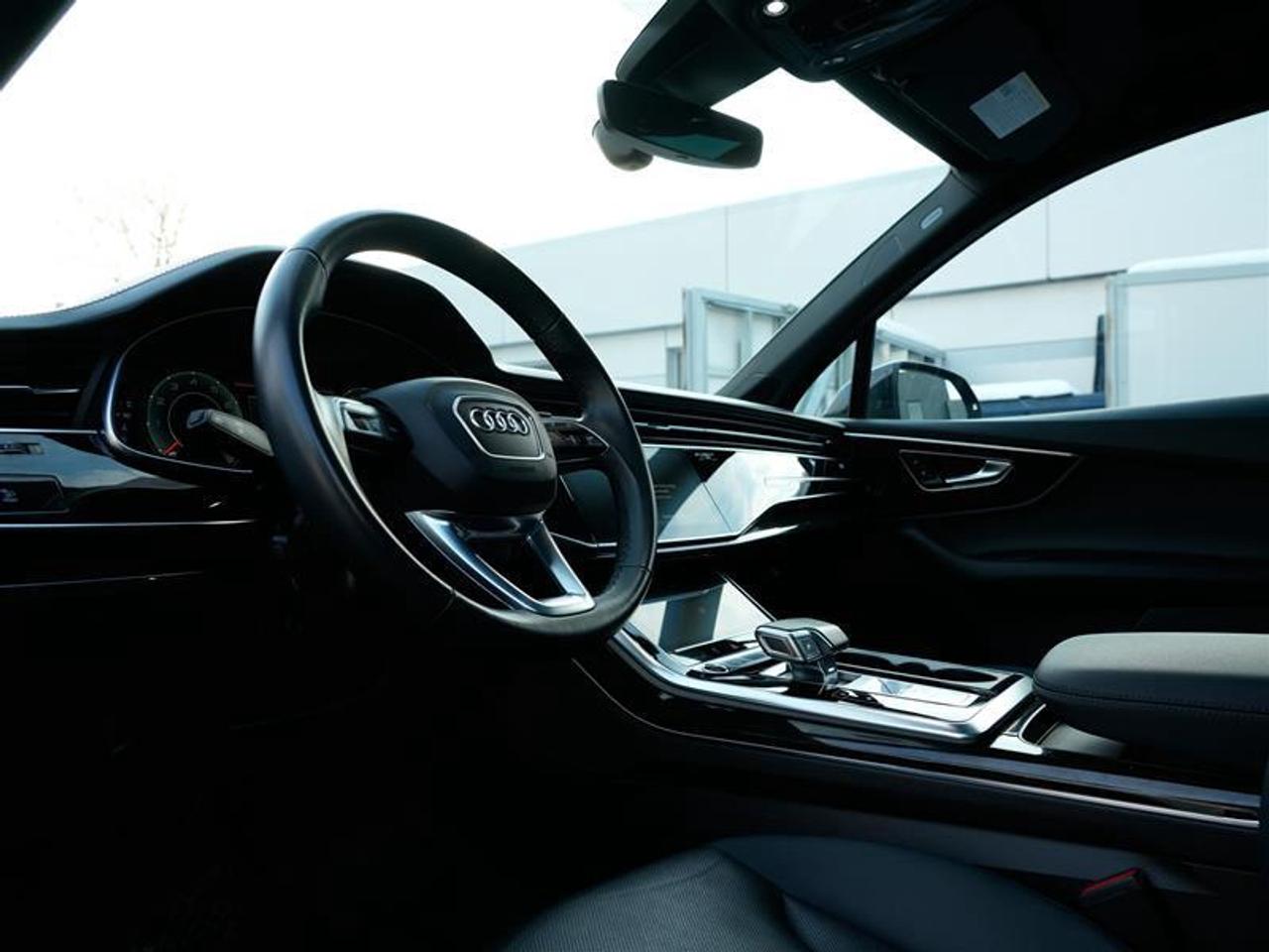 2022 Audi Q7 55 3.0T Technik quattro 8sp Tiptronic Photo