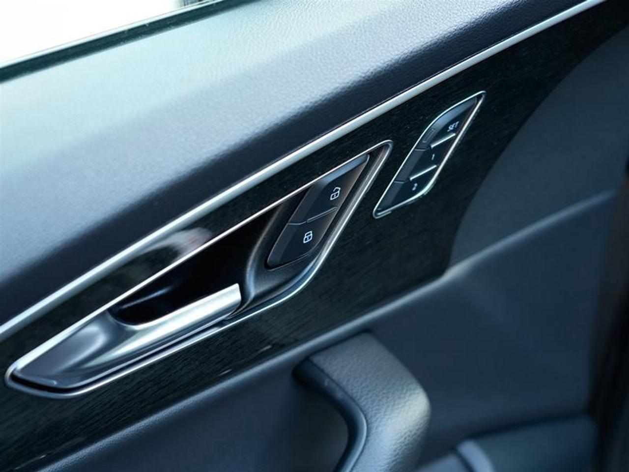 2022 Audi Q7 55 3.0T Technik quattro 8sp Tiptronic Photo