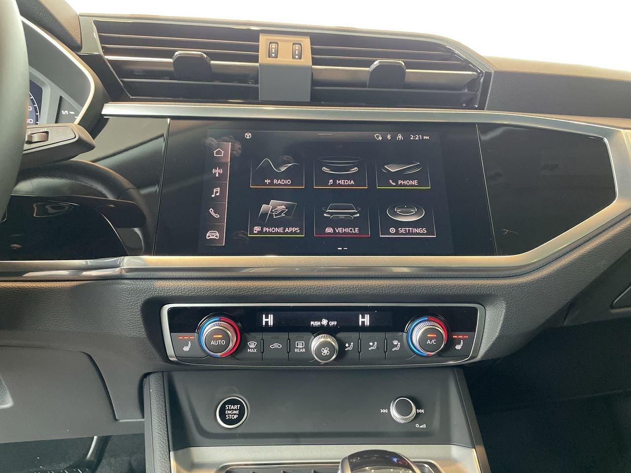 2022 Audi Q3 45 2.0T Komfort   4.49% up to 48m Photo