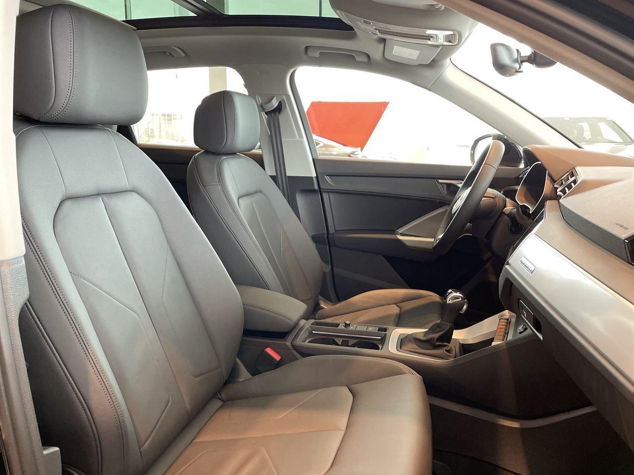 2022 Audi Q3 45 2.0T Komfort   4.49% up to 48m Photo