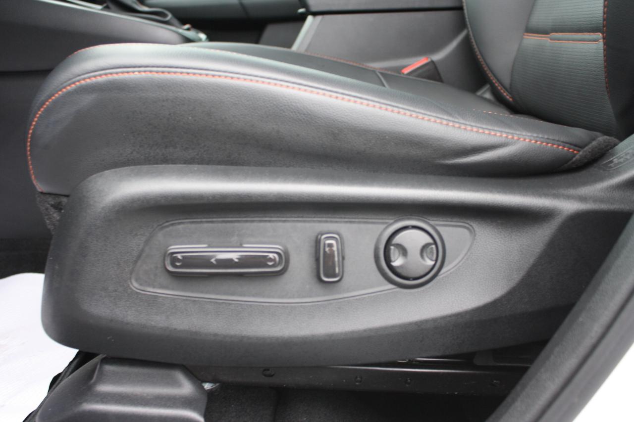 2024 Honda CR-V Hybrid Touring AWD / Leather / Heated Seats / Sunroof Photo