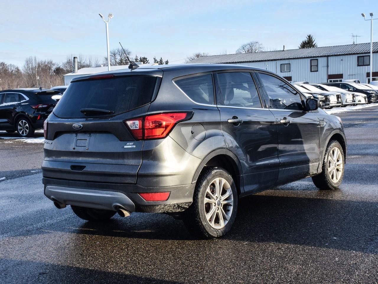 2019 Ford Escape SE Low Milage   4WD   Heated Seats Photo