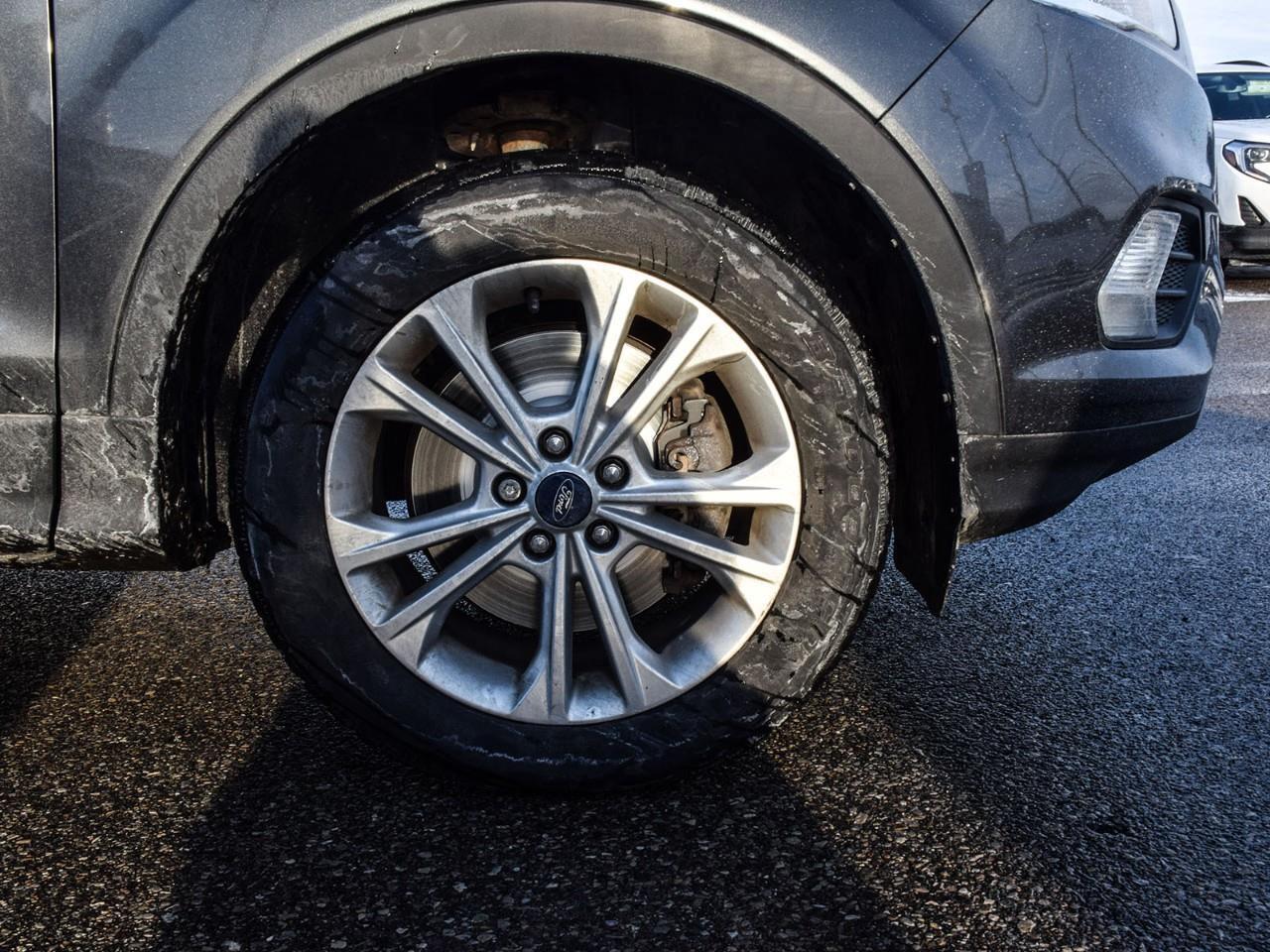 2019 Ford Escape SE Low Milage   4WD   Heated Seats Photo