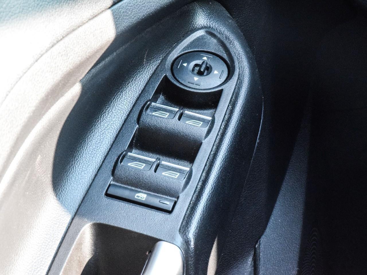 2019 Ford Escape SE Low Milage   4WD   Heated Seats Photo