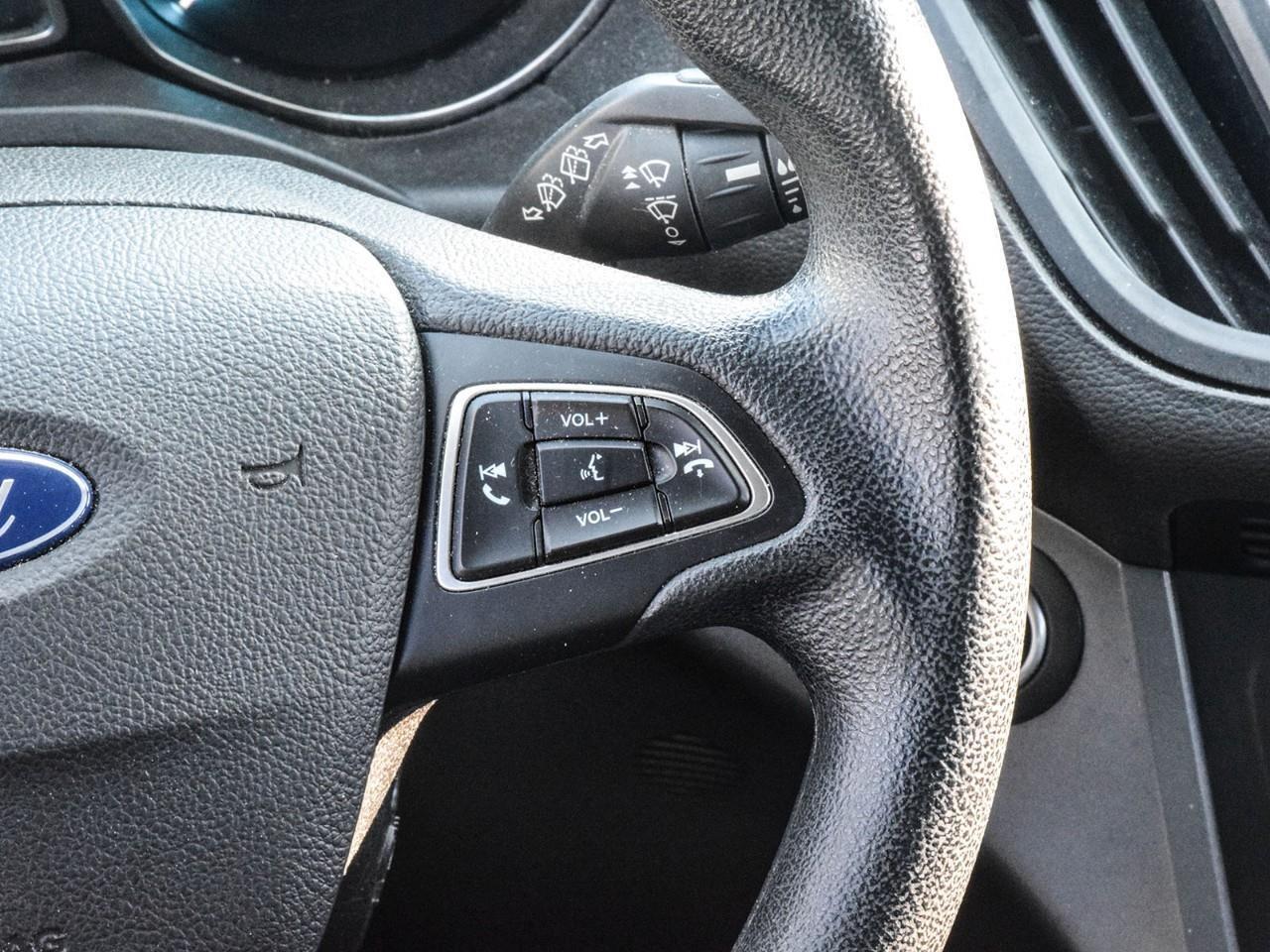 2019 Ford Escape SE Low Milage   4WD   Heated Seats Photo