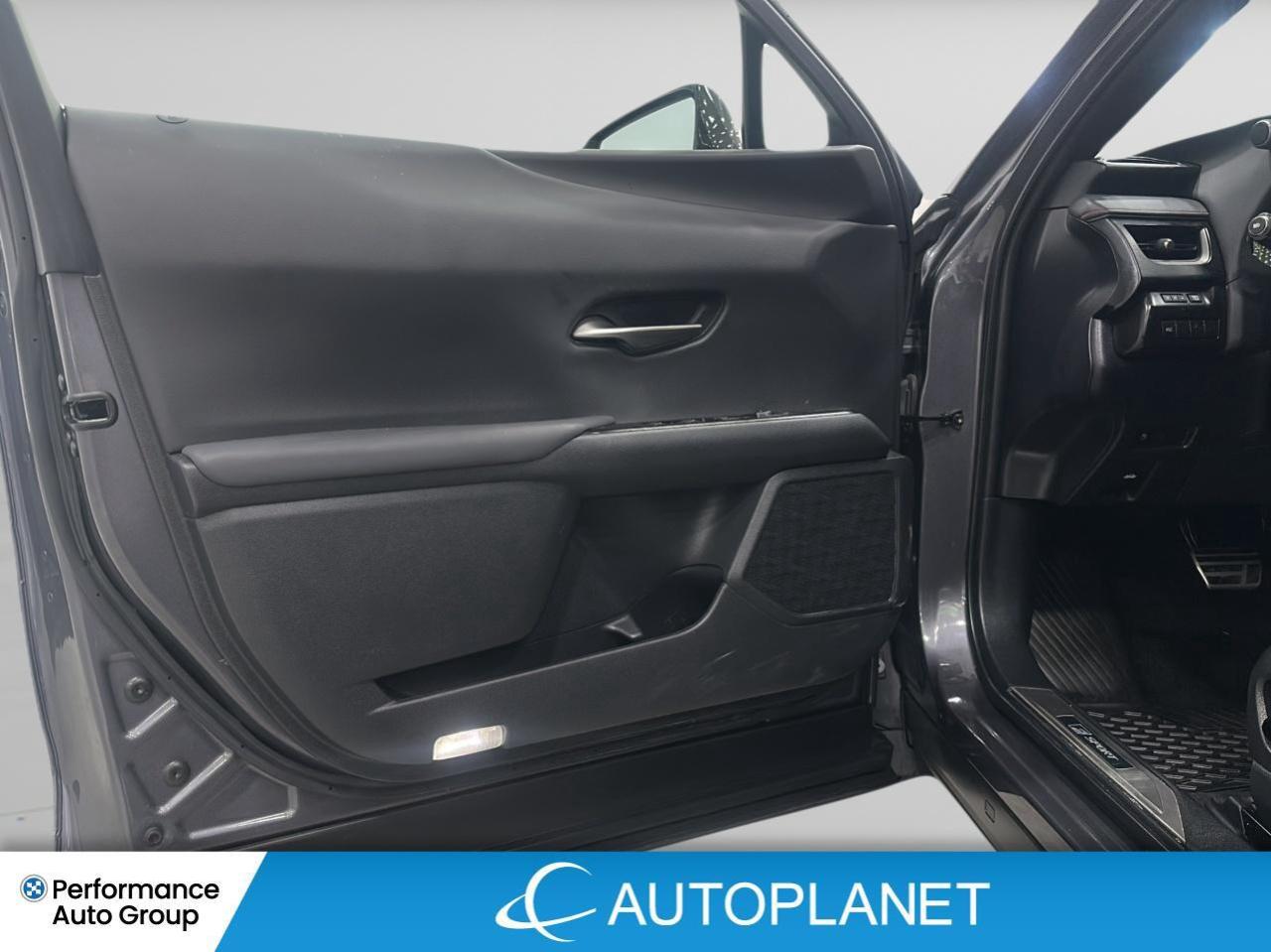 2023 Lexus UX F-Sport 1, Heated Seats, Sunroof, New Tires! Photo