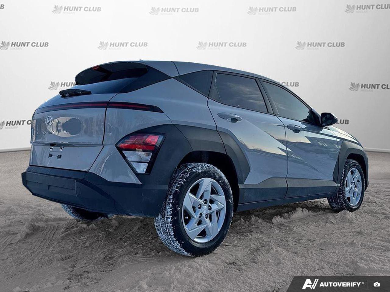 2025 Hyundai KONA Essential Photo