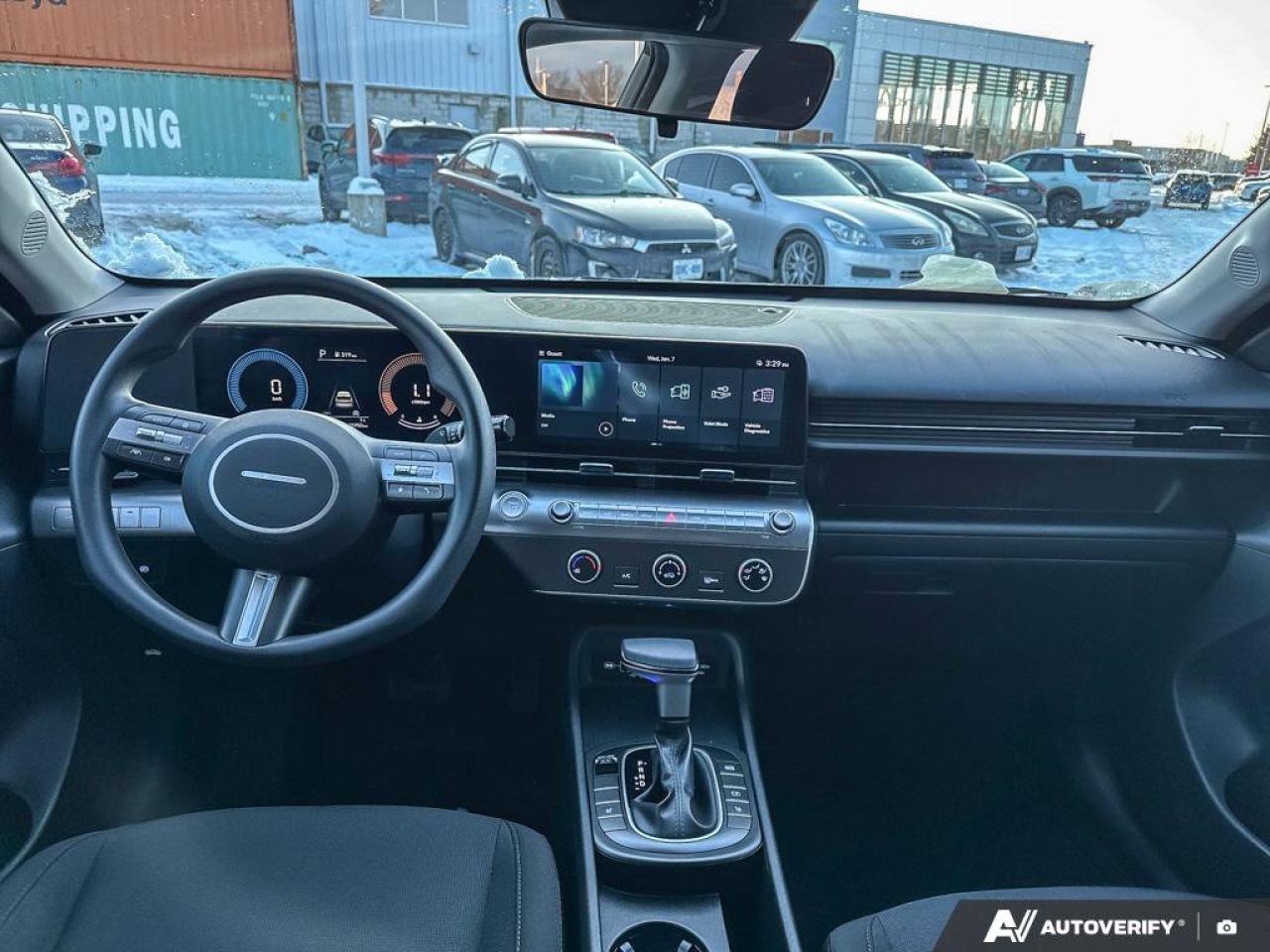 2025 Hyundai KONA Essential Photo