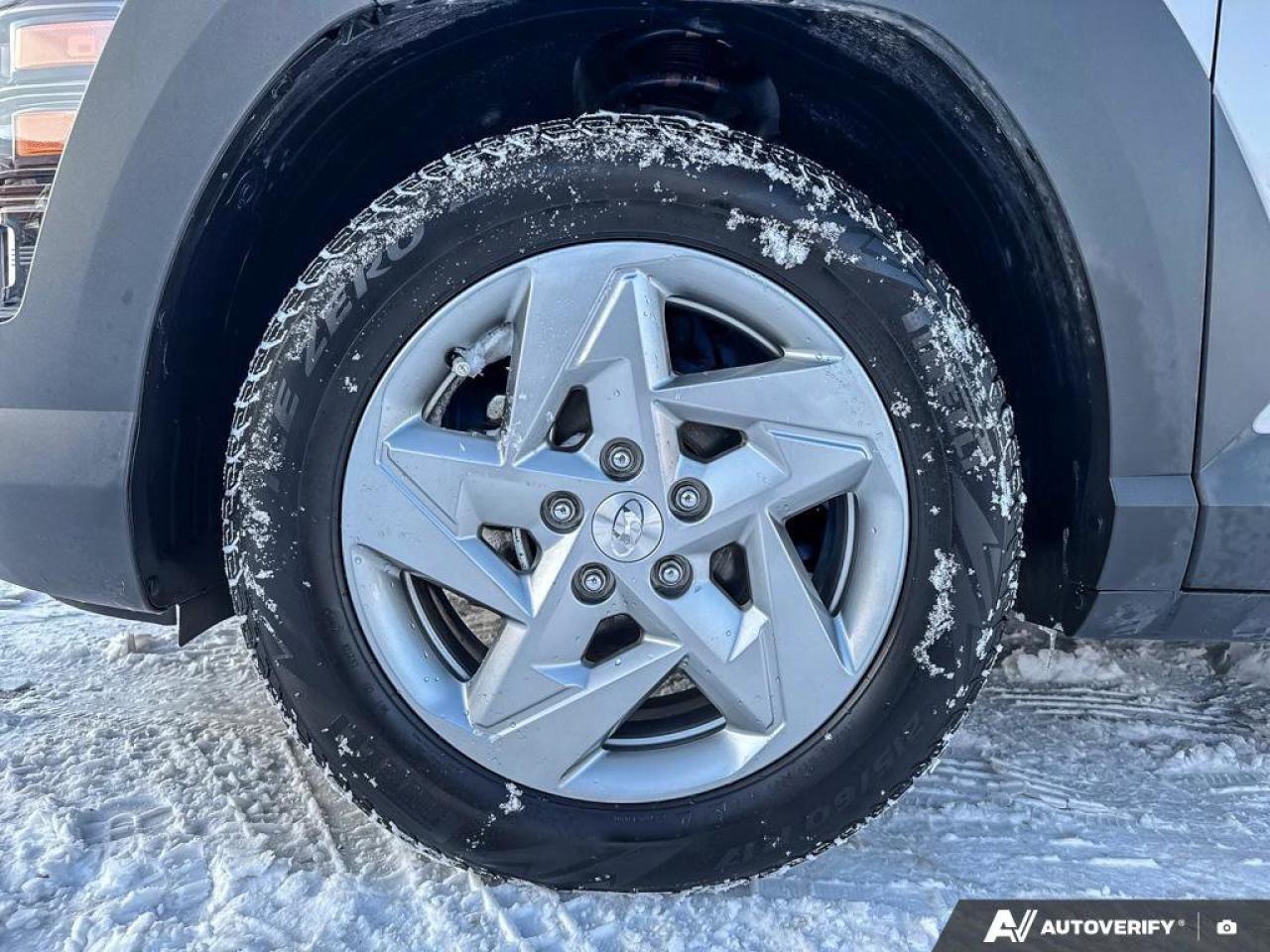 2025 Hyundai KONA Essential Photo