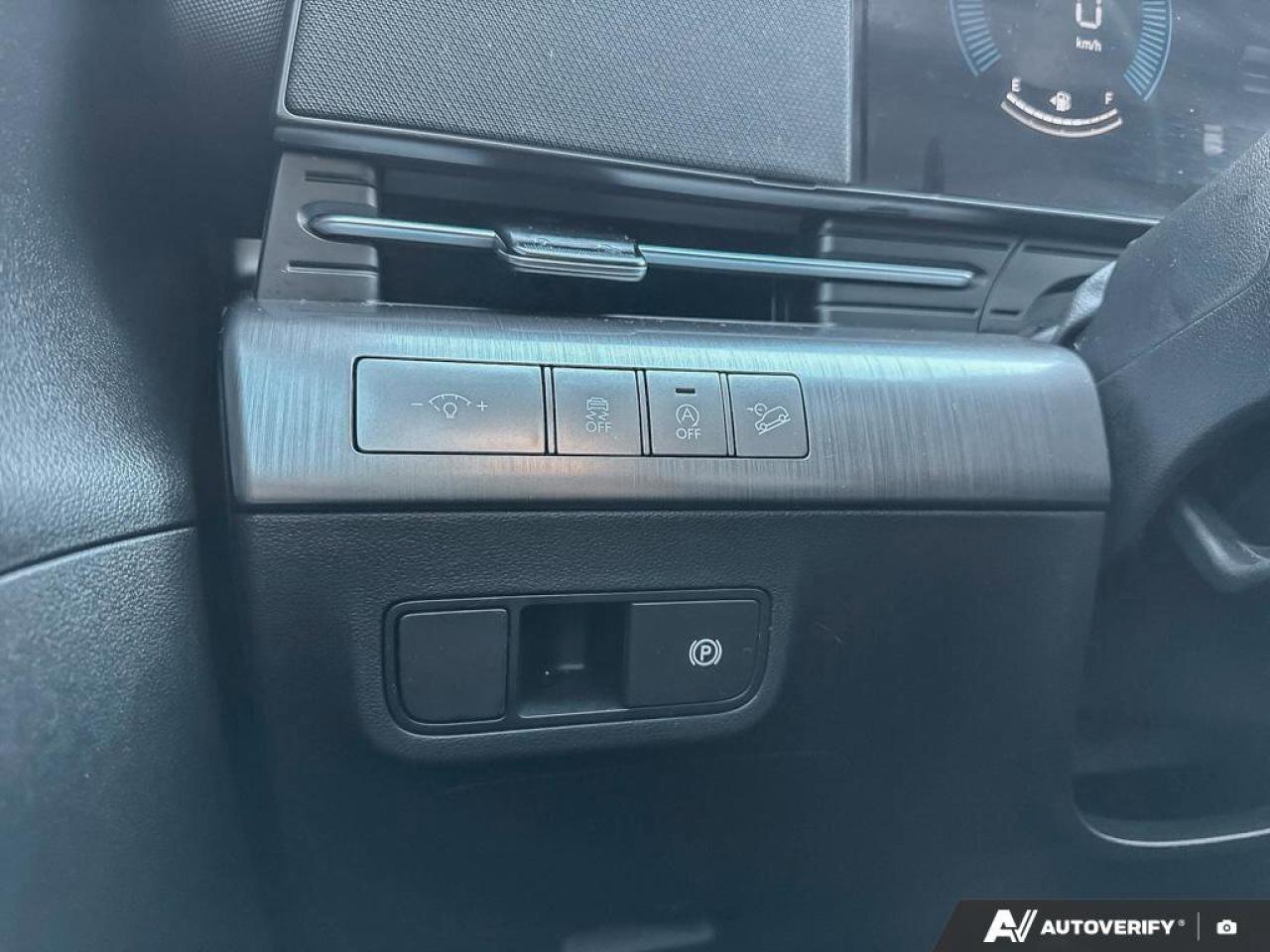 2025 Hyundai KONA Essential Photo