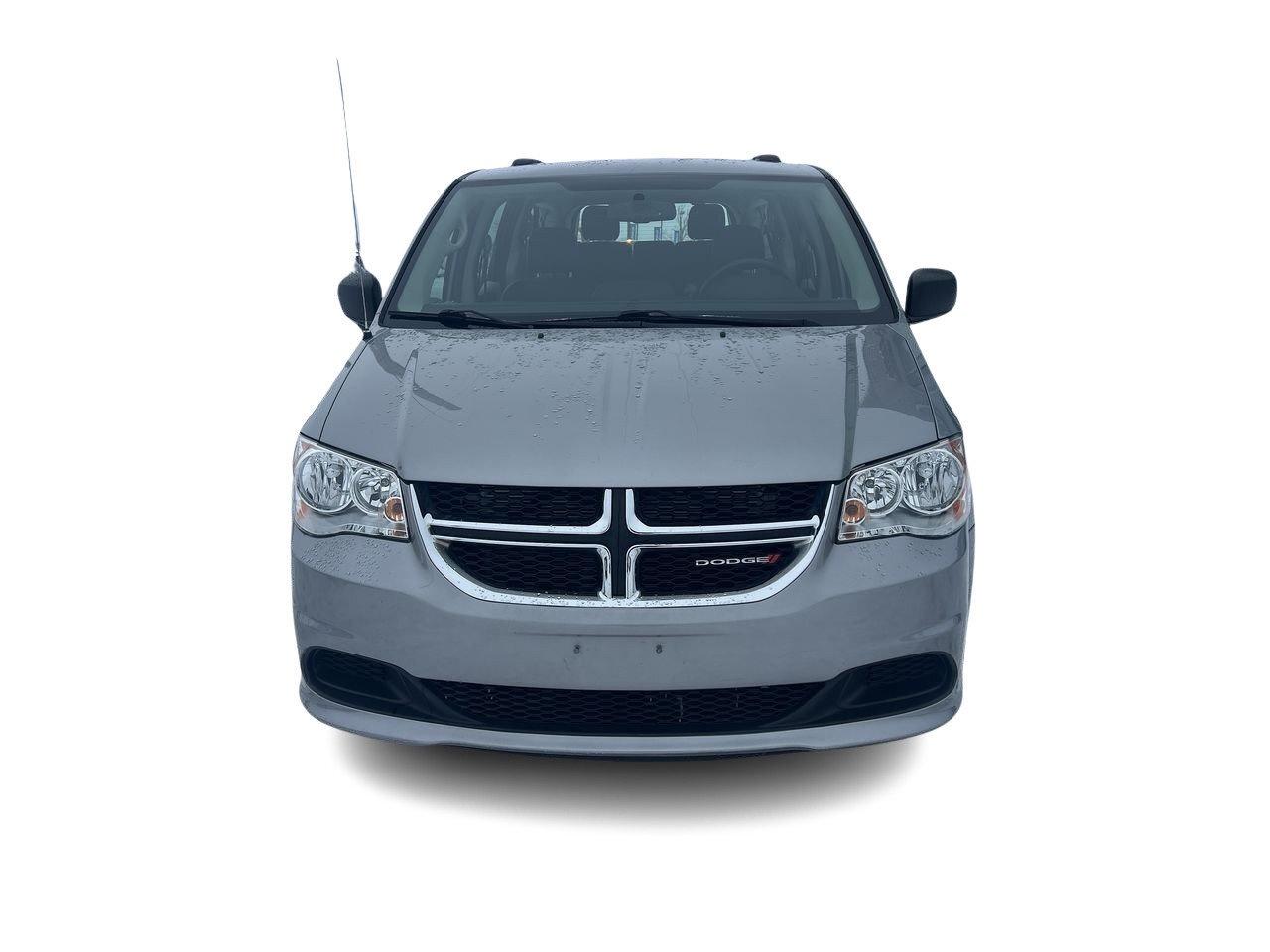 2016 Dodge Grand Caravan SE / SXT   Wheelchair Accessible Photo3