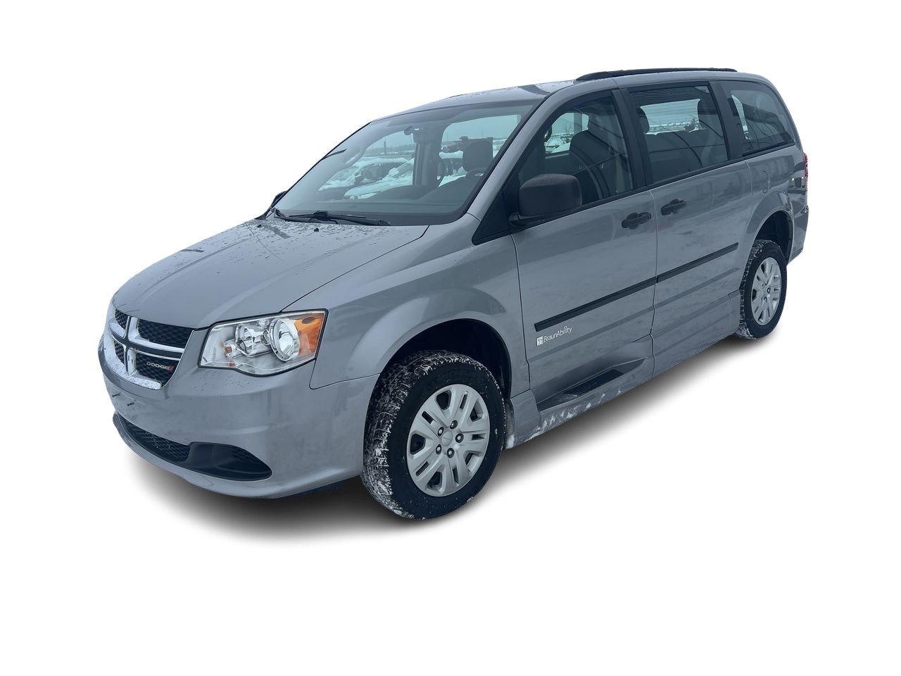 2016 Dodge Grand Caravan SE / SXT   Wheelchair Accessible Photo
