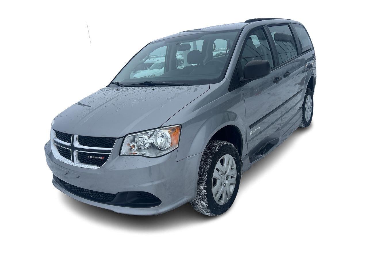 2016 Dodge Grand Caravan SE / SXT   Wheelchair Accessible Photo