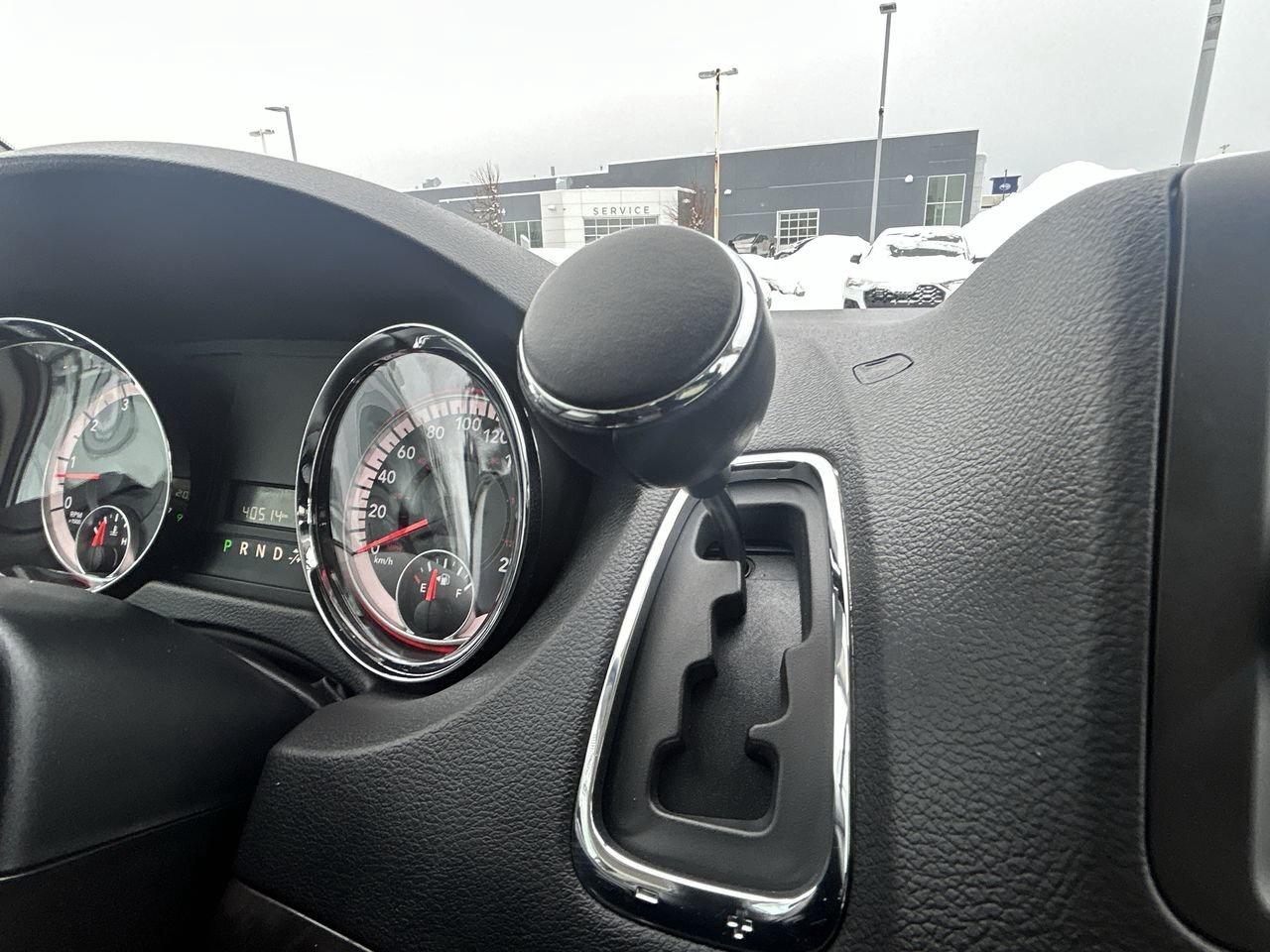 2016 Dodge Grand Caravan SE / SXT   Wheelchair Accessible Photo