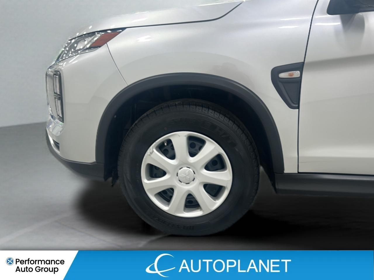 2023 Mitsubishi RVR ES AWD, Back Up Cam, Heated Seats, Bluetooth! Photo