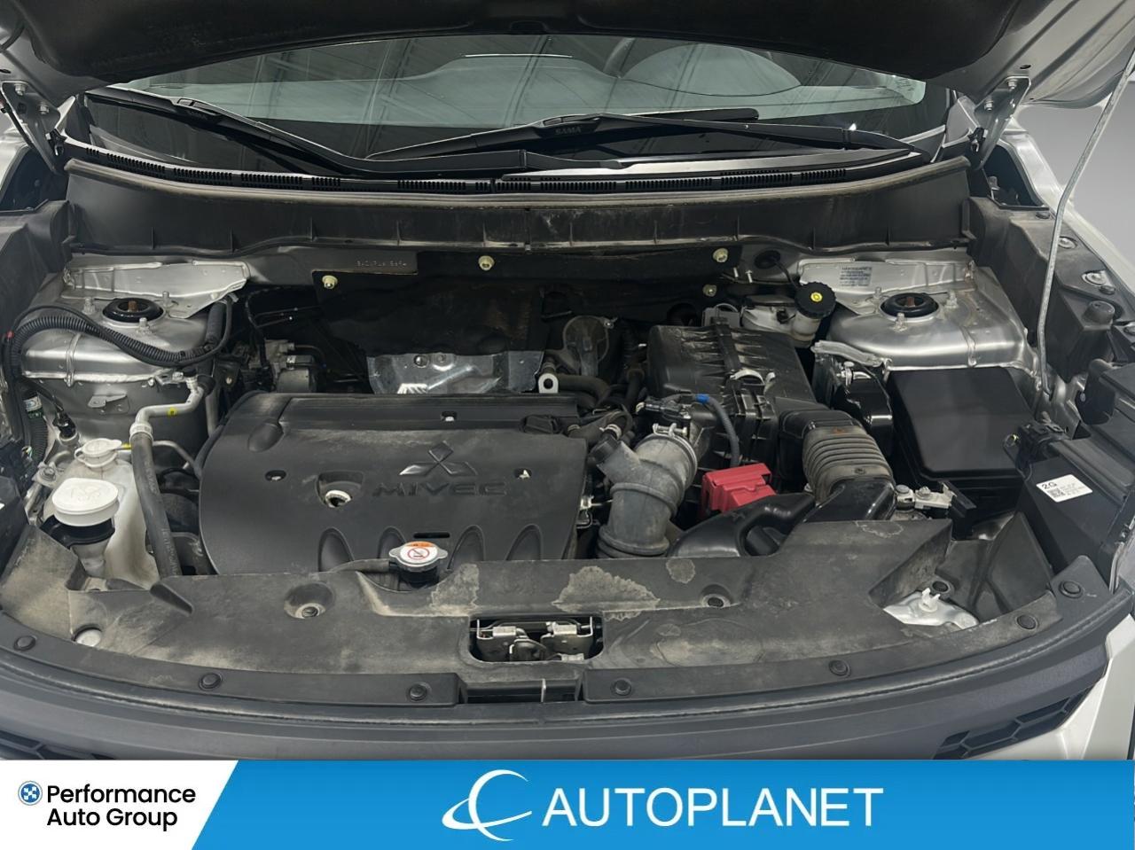 2023 Mitsubishi RVR ES AWD, Back Up Cam, Heated Seats, Bluetooth! Photo