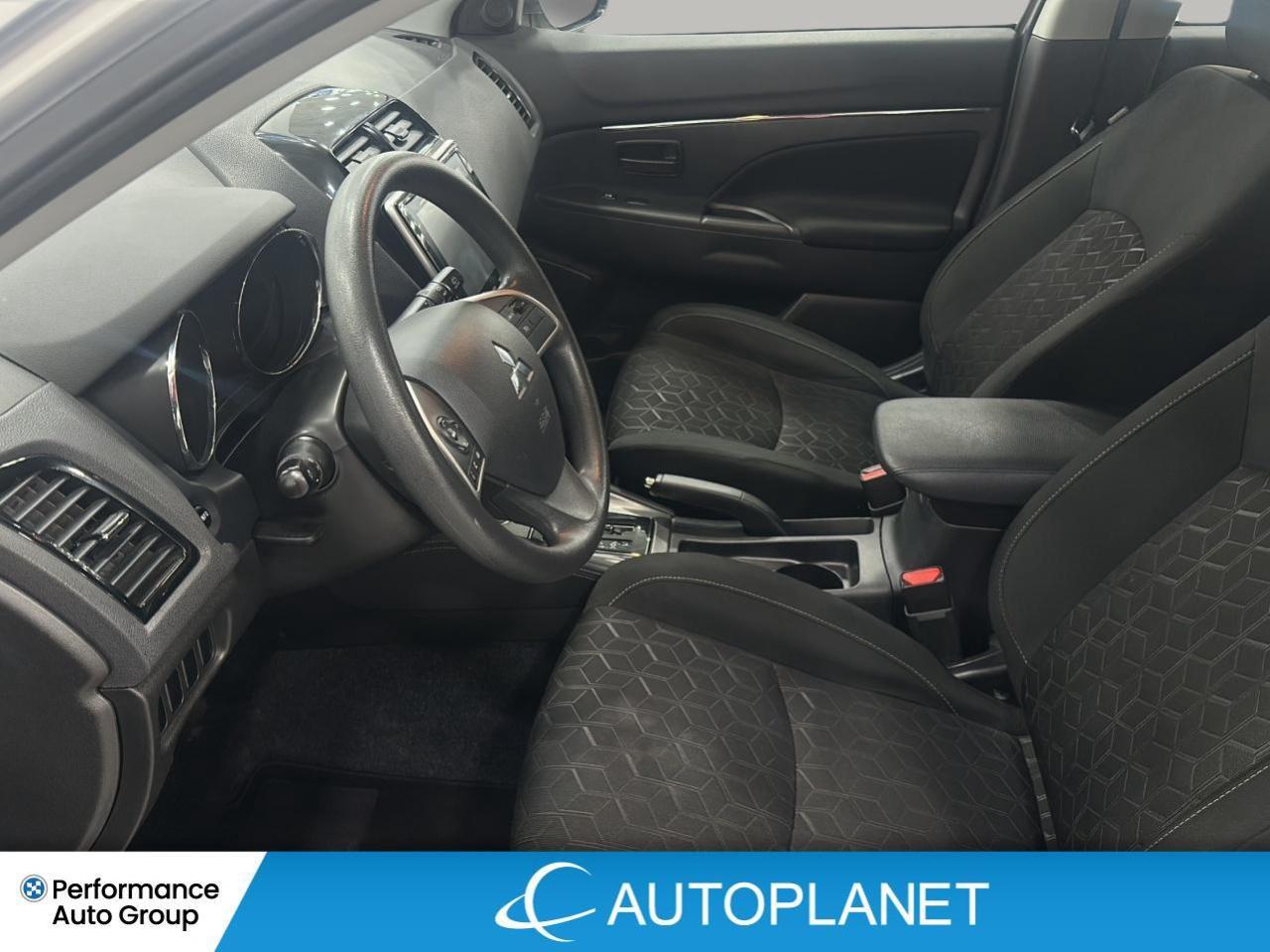 2023 Mitsubishi RVR ES AWD, Back Up Cam, Heated Seats, Bluetooth! Photo