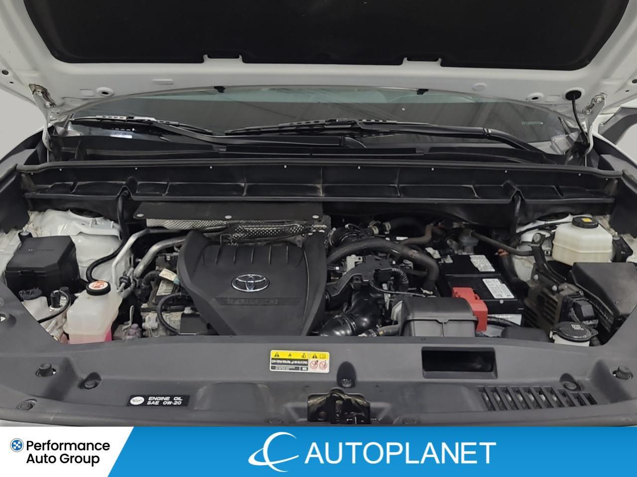 2023 Toyota Highlander LE AWD, Toyota Safety Sense 2.0, Heated Seats! Photo