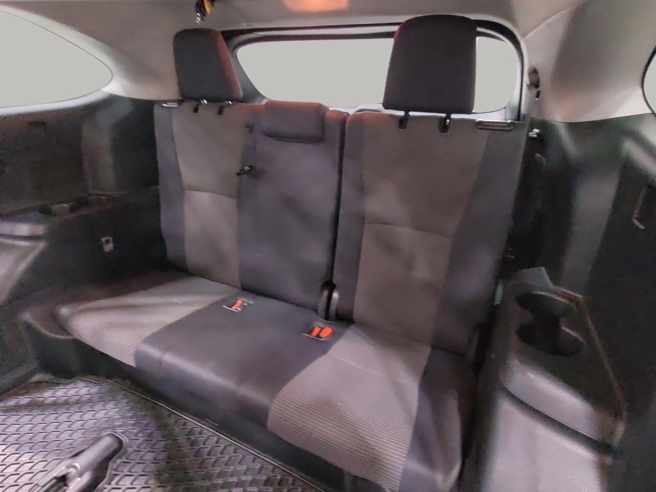 2023 Toyota Highlander LE AWD, Toyota Safety Sense 2.0, Heated Seats! Photo