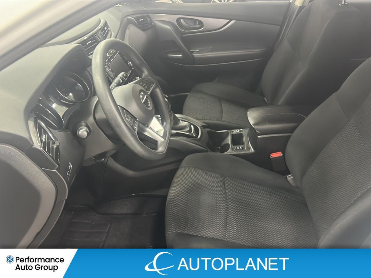 2023 Nissan Qashqai S AWD, Back Up Cam, Heated Seats, Bluetooth! Photo