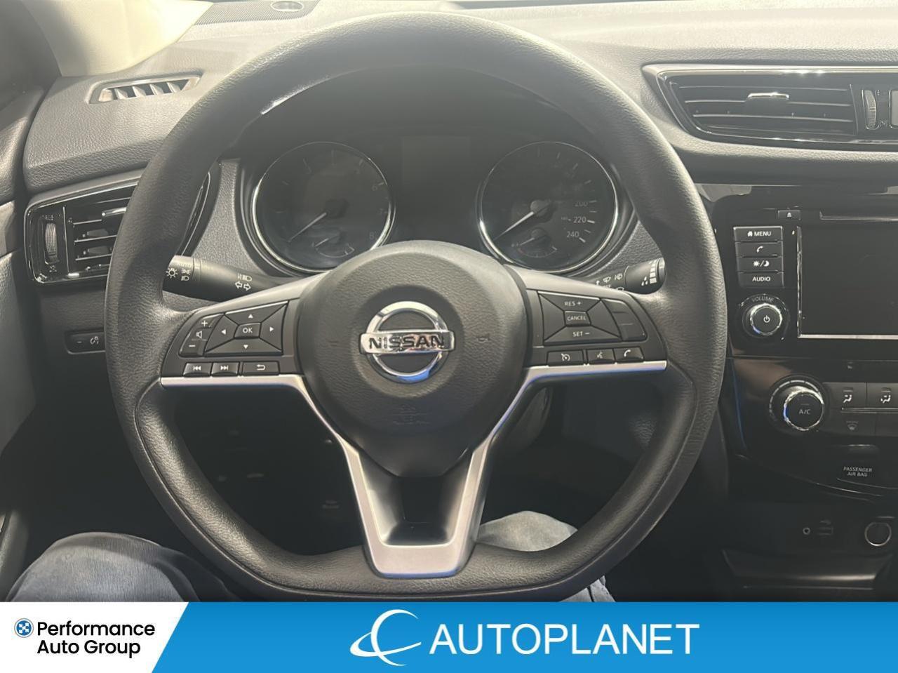 2023 Nissan Qashqai S AWD, Back Up Cam, Heated Seats, Bluetooth! Photo