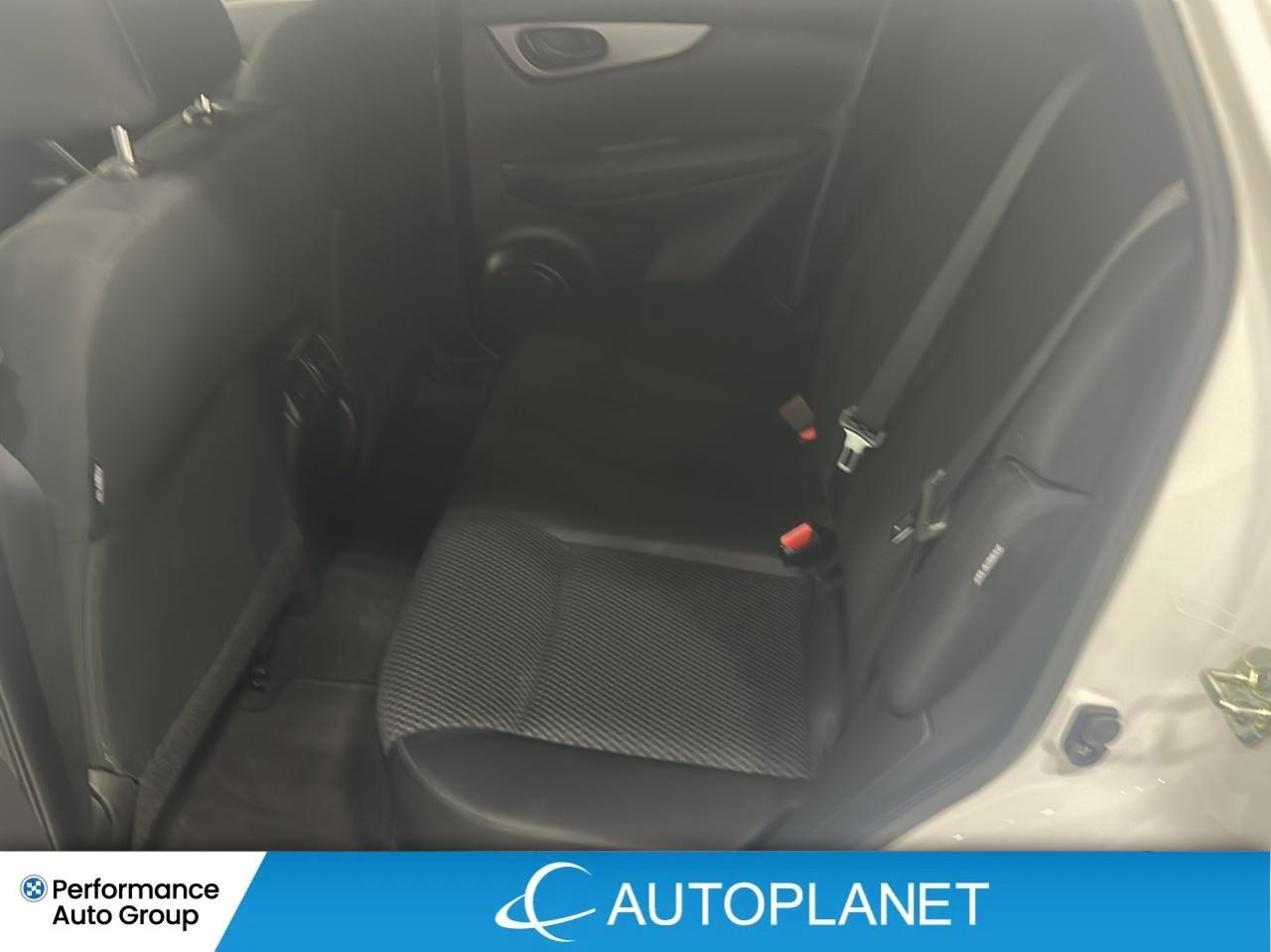 2023 Nissan Qashqai S AWD, Back Up Cam, Heated Seats, Bluetooth! Photo