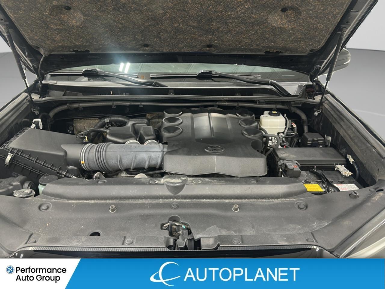 2023 Toyota 4Runner SR5 4x4, Back Up Cam, Heated Seats, Bluetooth! Photo