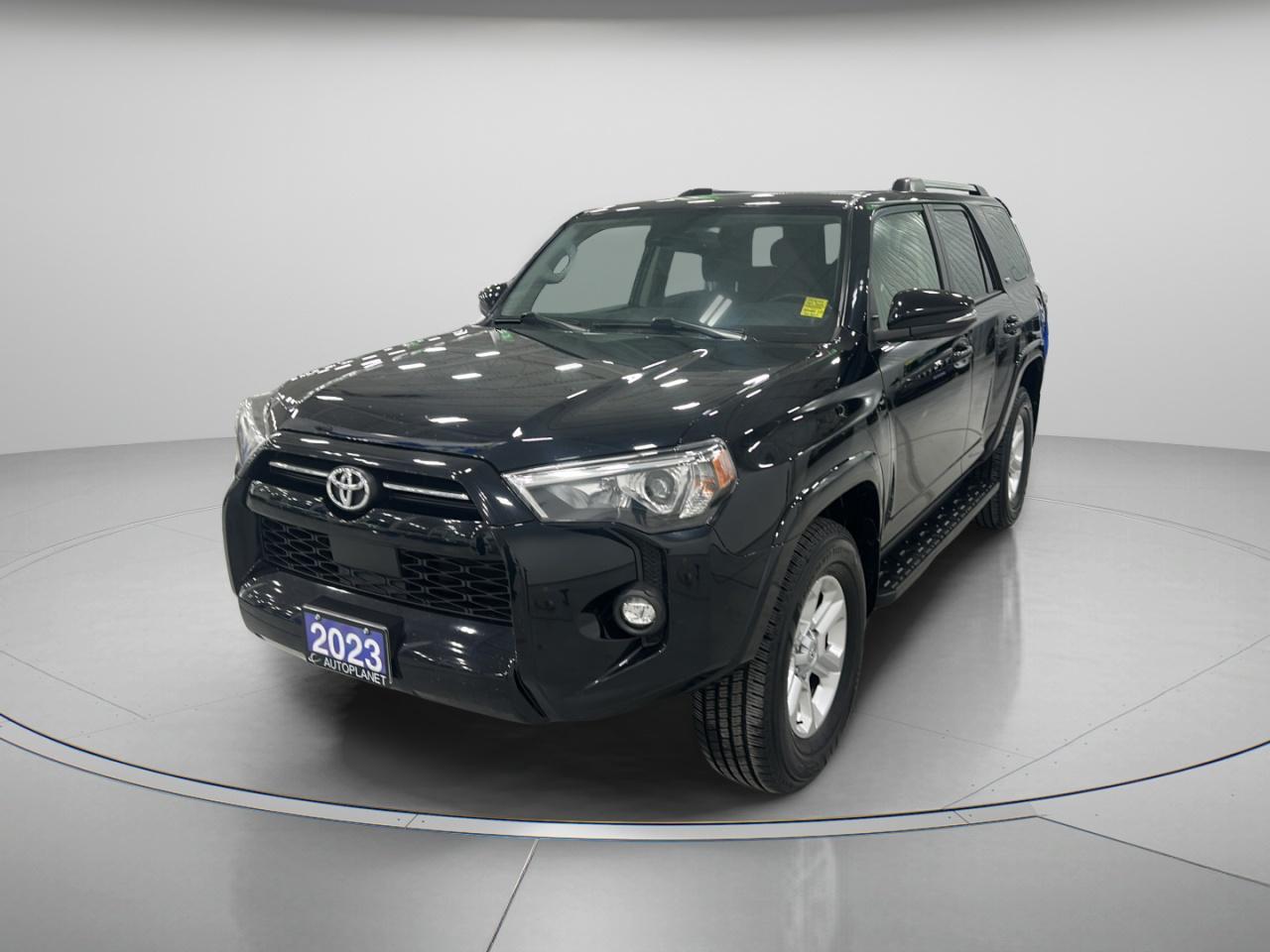 2023 Toyota 4Runner SR5 4x4, Back Up Cam, Heated Seats, Bluetooth! Photo