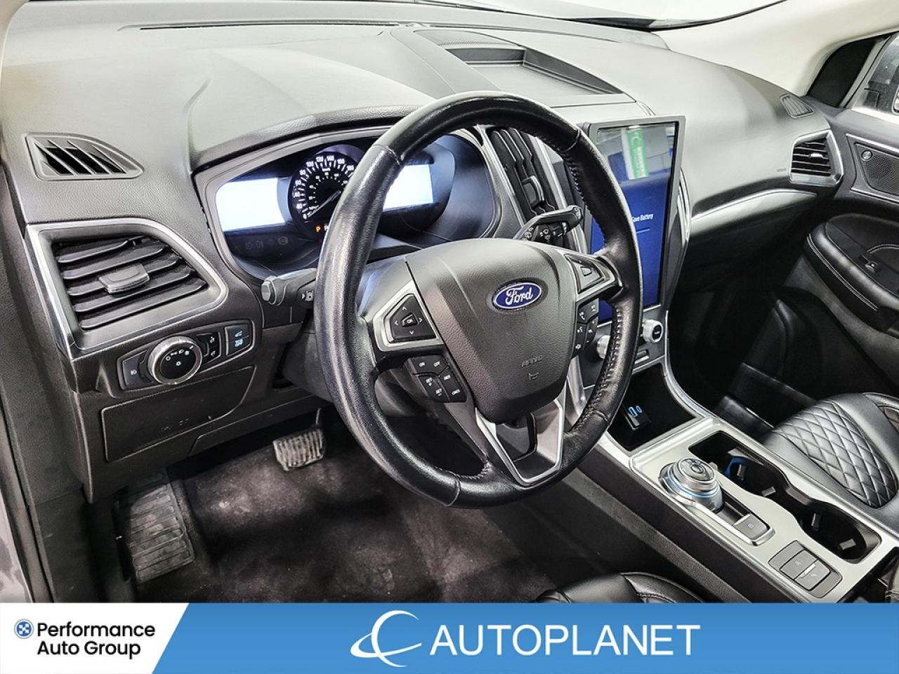 2023 Ford Edge Titanium AWD, Heated Seats, Remote Start! Photo