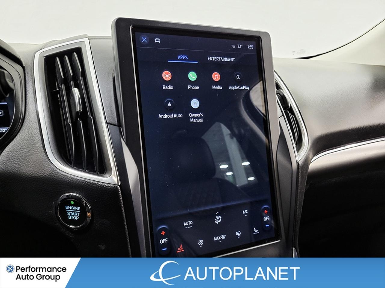 2023 Ford Edge Titanium AWD, Heated Seats, Remote Start! Photo