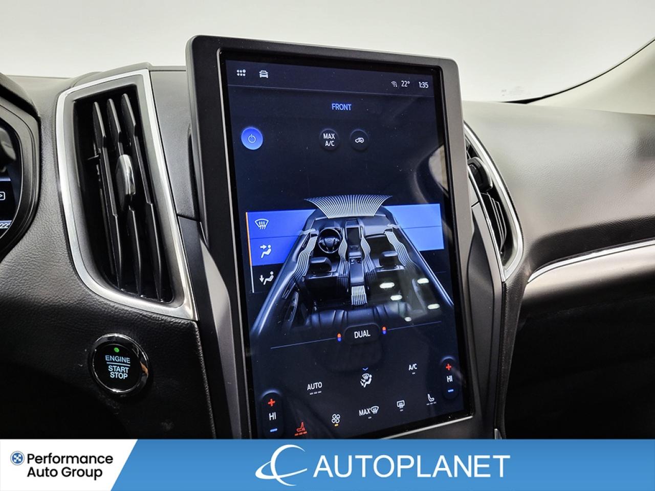 2023 Ford Edge Titanium AWD, Heated Seats, Remote Start! Photo