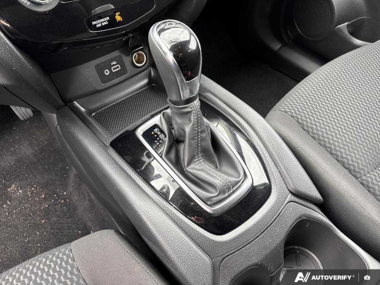 2019 Nissan Qashqai SV BACKUP CAM   BLUETOOTH   HTD SEATS   KEYLESS EN Photo