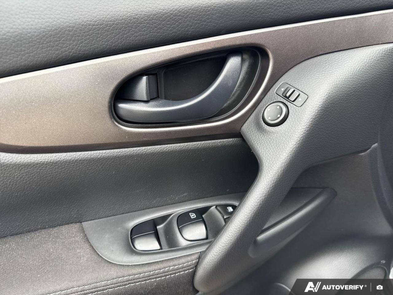 2019 Nissan Qashqai SV BACKUP CAM   BLUETOOTH   HTD SEATS   KEYLESS EN Photo