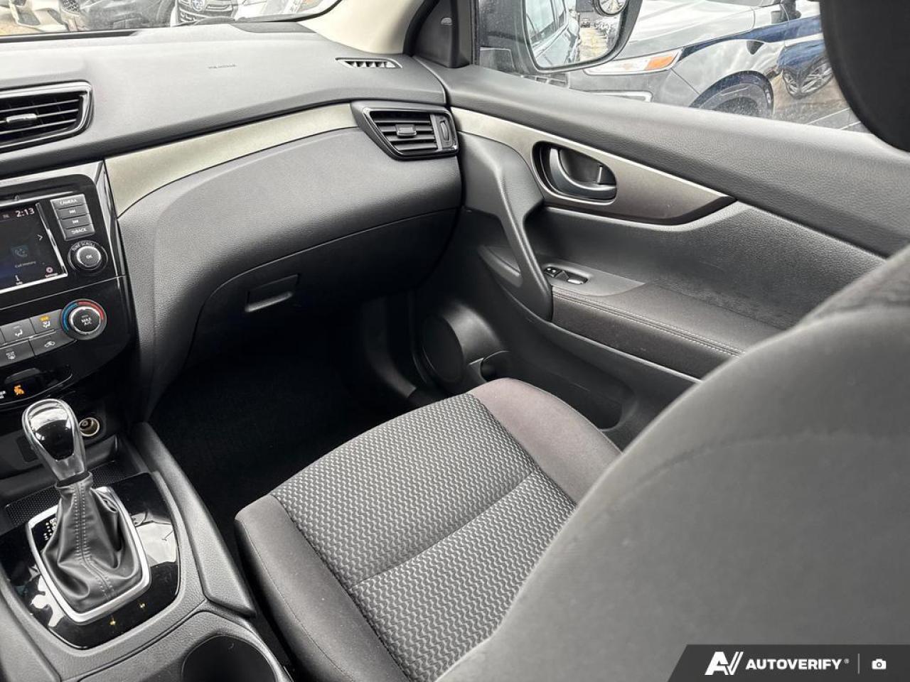 2019 Nissan Qashqai SV BACKUP CAM   BLUETOOTH   HTD SEATS   KEYLESS EN Photo