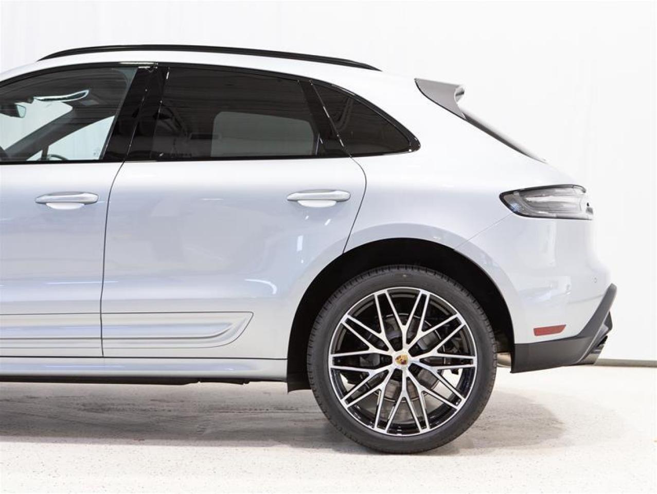 2026 Porsche Macan T AWD Photo