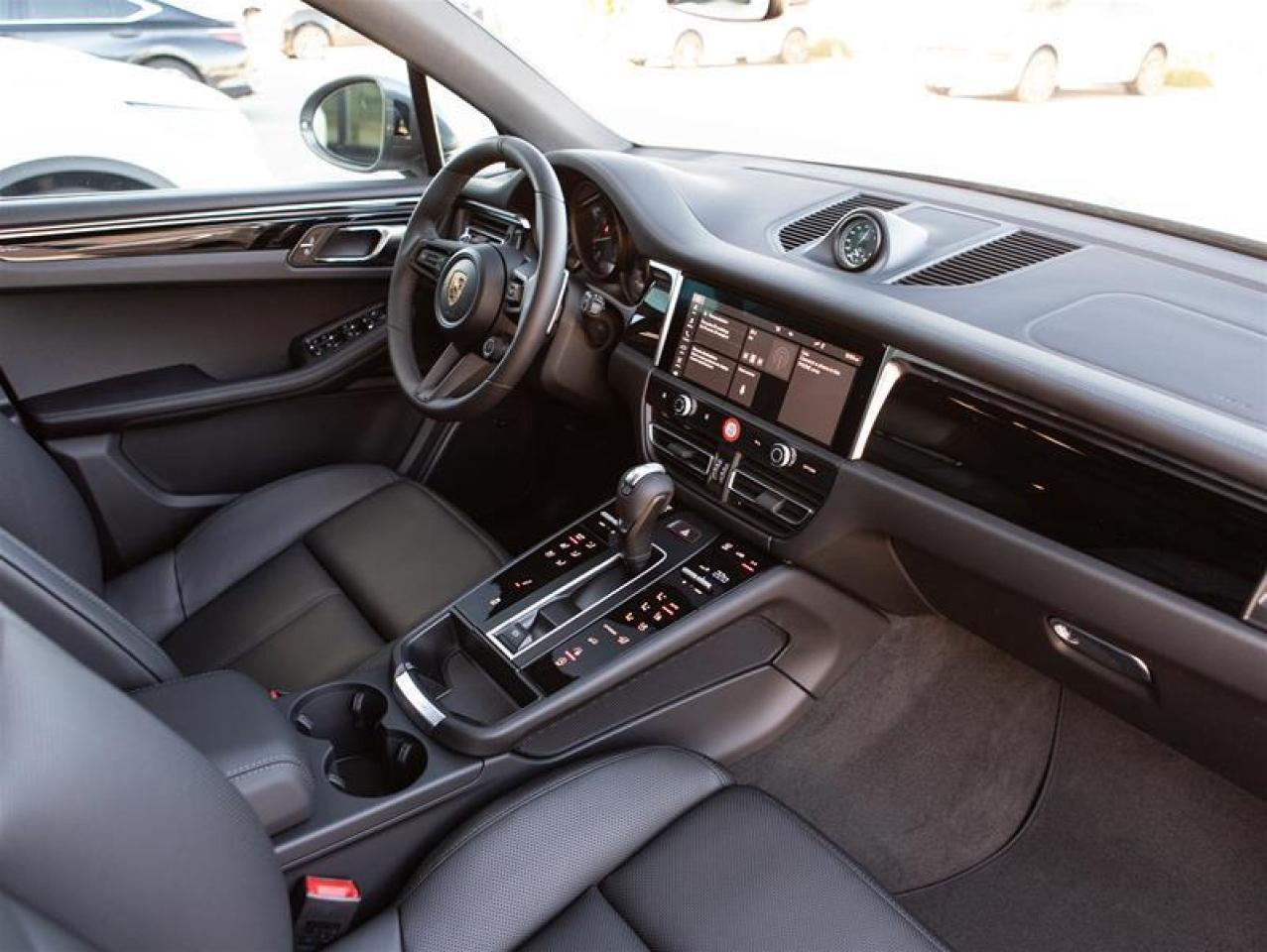 2026 Porsche Macan T AWD Photo