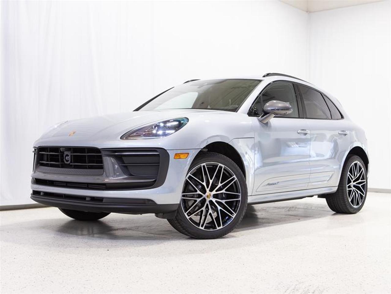 2026 Porsche Macan T AWD Photo