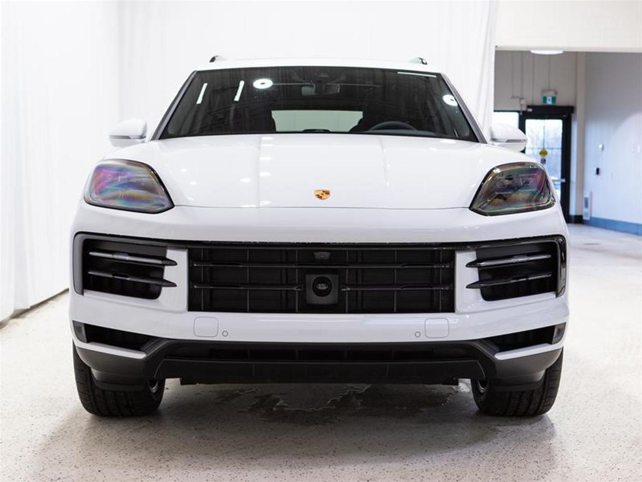 2026 Porsche Cayenne e-Hybrid AWD Photo